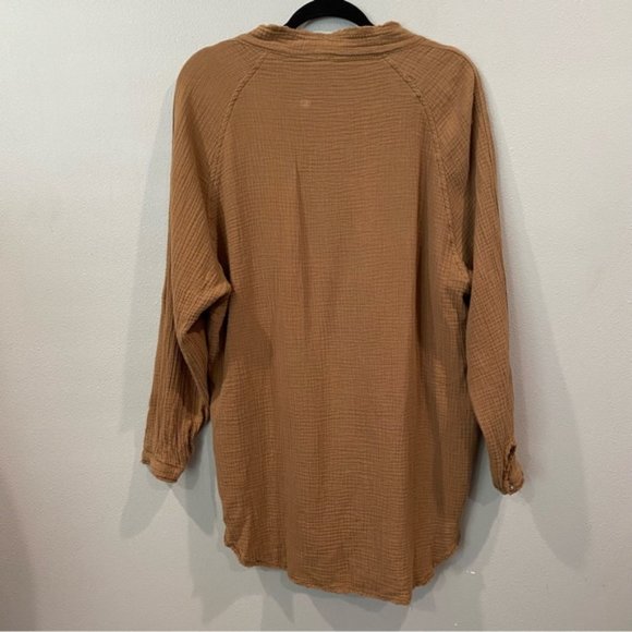 Flawless Exposed Seam Button Front Oversized Shirt Brown Small - Picture 10 of 10